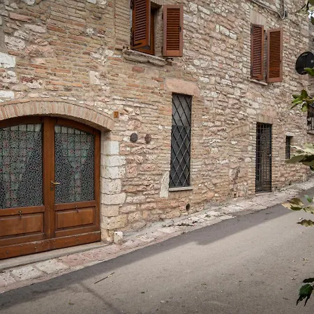Apartamento Monolocale Ai Piedi Della Rocca Maggiore *