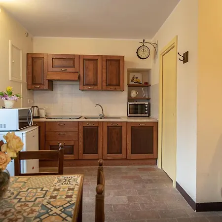 Apartamento Monolocale Ai Piedi Della Rocca Maggiore *